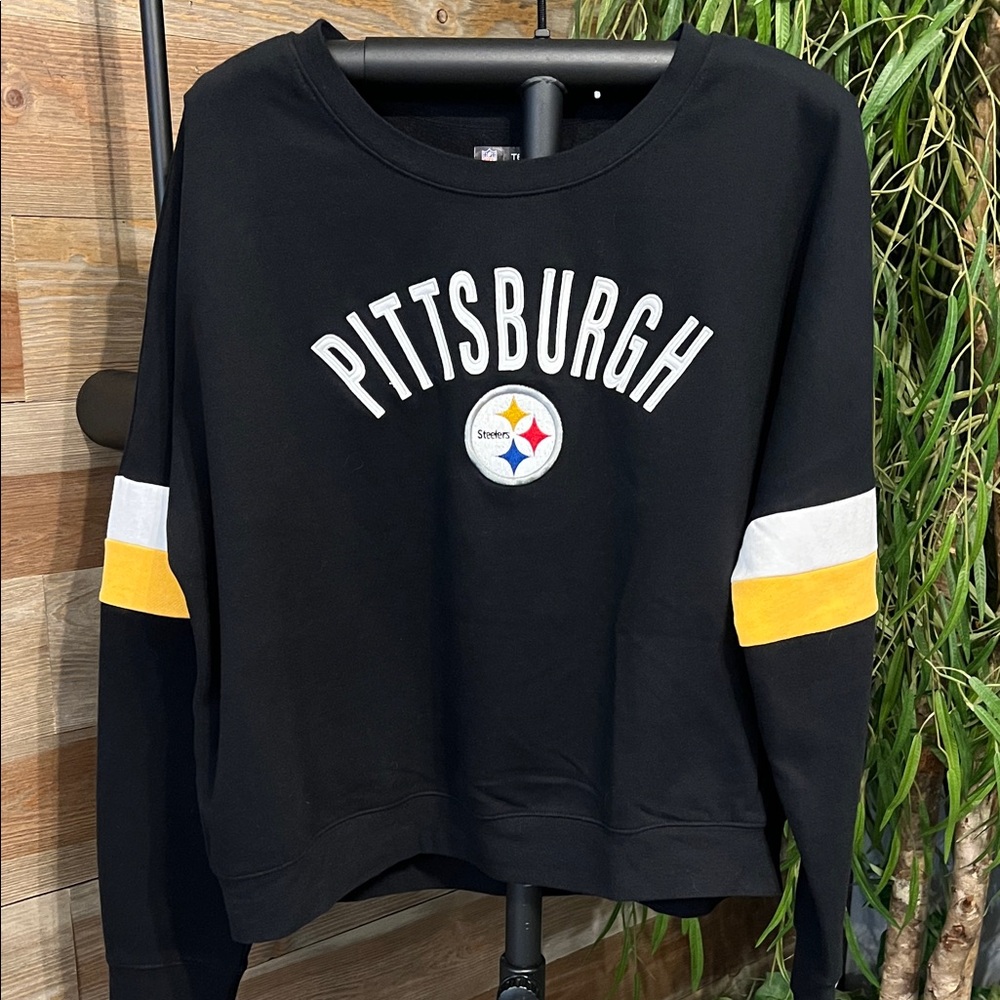 NFL Team Apparel Pittsburgh Steelers black sweatshirt. XL. Like new